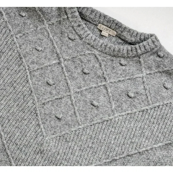 Ann Taylor Loft Light Gray Bobble Poncho Sweater Sz XS S Wool Blend Modern - Picture 3 of 4